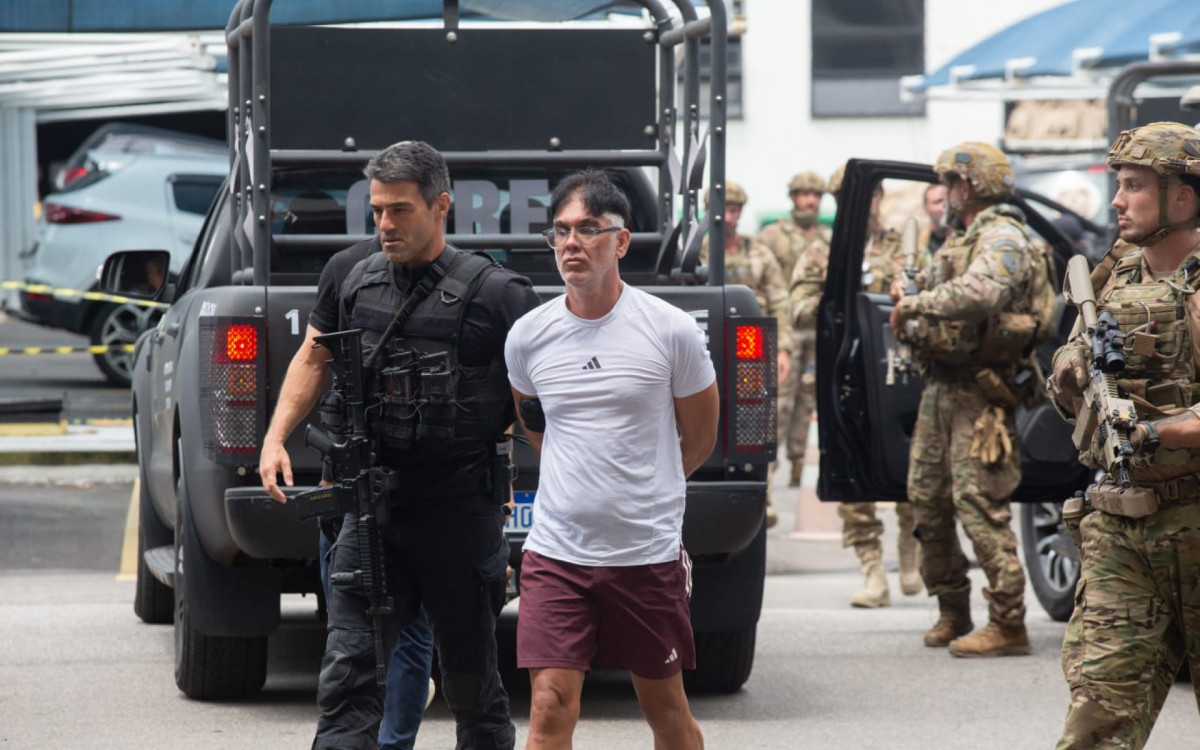 Adilsinho foi levado à sede da PF após ser preso em Cabo Frio