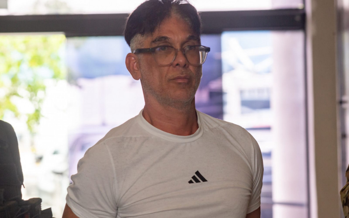 Adilsinho foi levado à sede da PF após ser preso em Cabo Frio