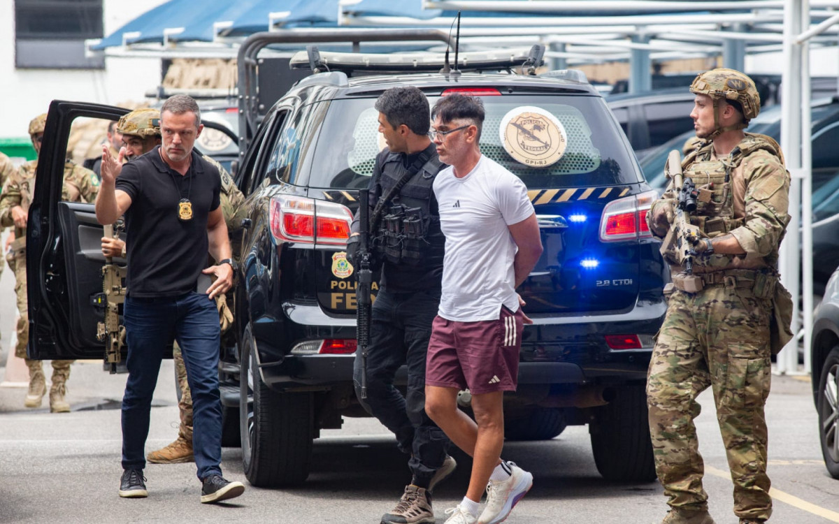 Adilsinho foi levado à sede da PF após ser preso em Cabo Frio