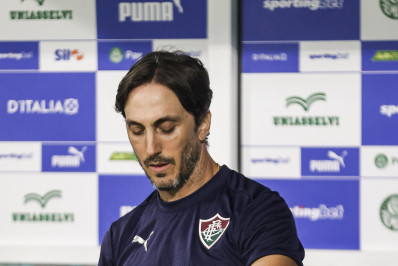 Apesar da derrota, Zubeldía destaca espírito competitivo do Fluminense