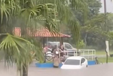 Temporal castiga Rio das Ostras, Macaé e Casimiro e deixa população em alerta