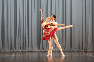 Bailarinos do Teatro Bolshoi se apresentam em Teresópolis