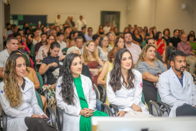 Hospital São João Batista comemora formatura de novos médicos especialistas