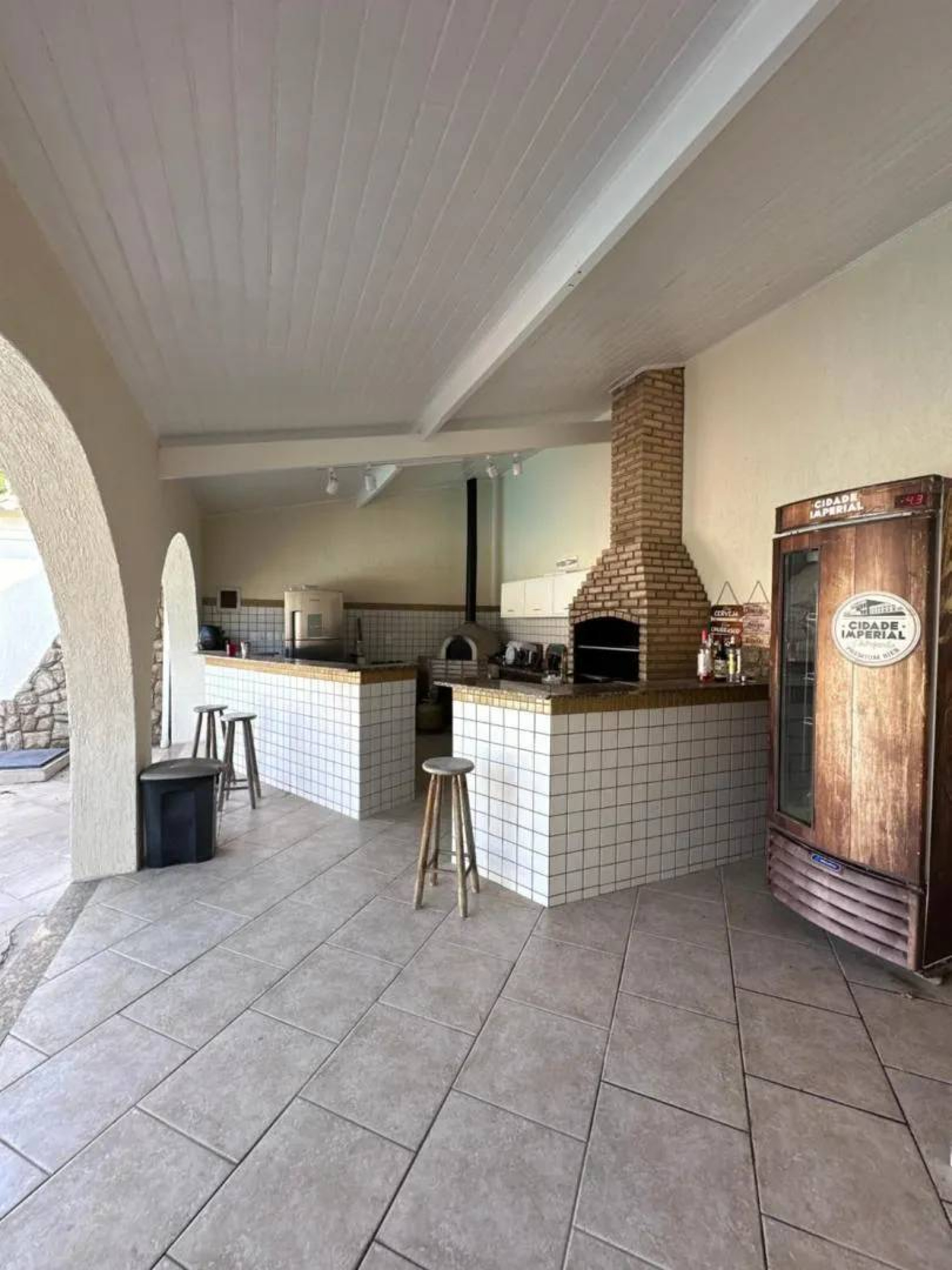 Mansão onde Adilsinho foi preso contava com churrasqueira - Divulgação