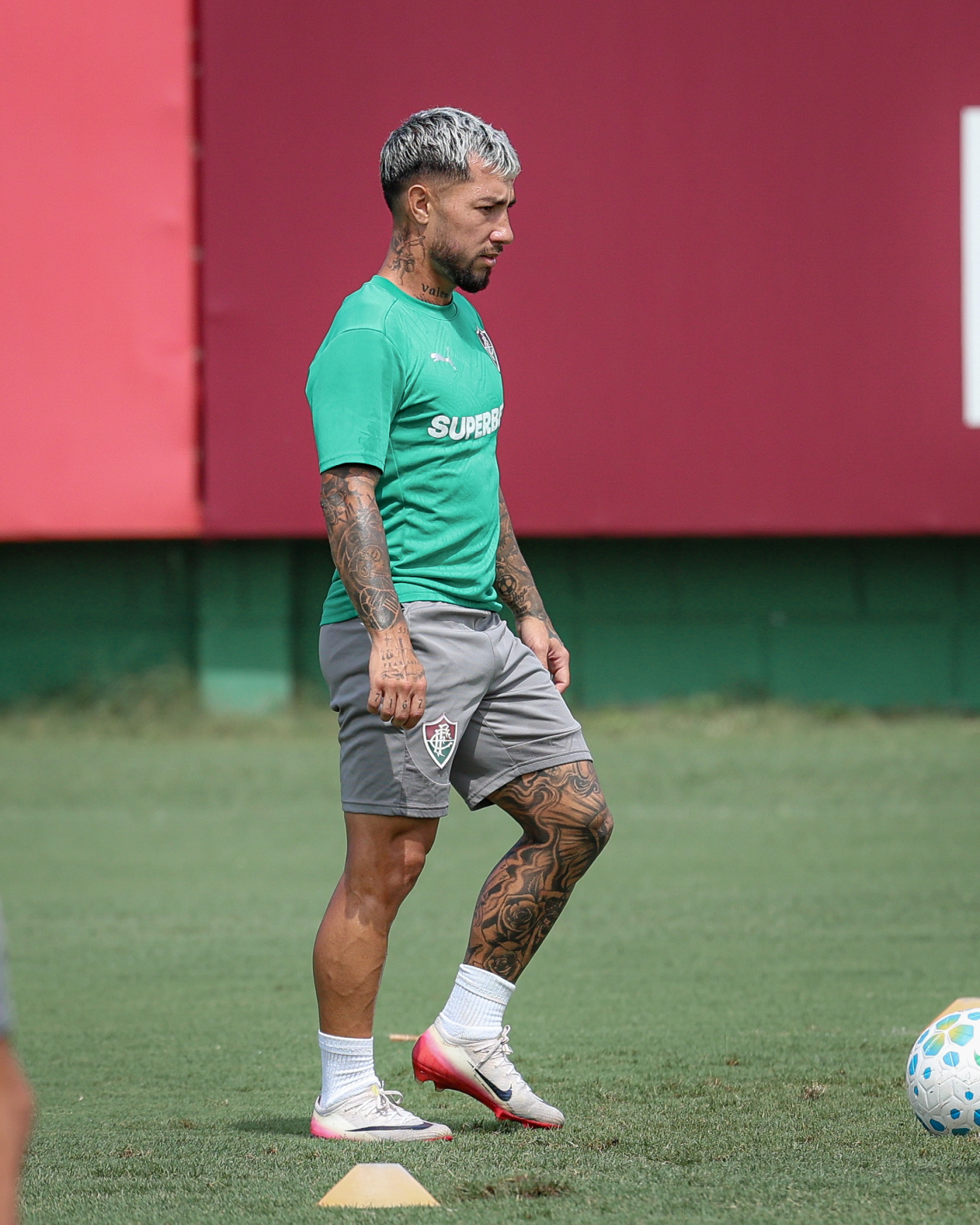 Lucho Acosta em  treino do Fluminense