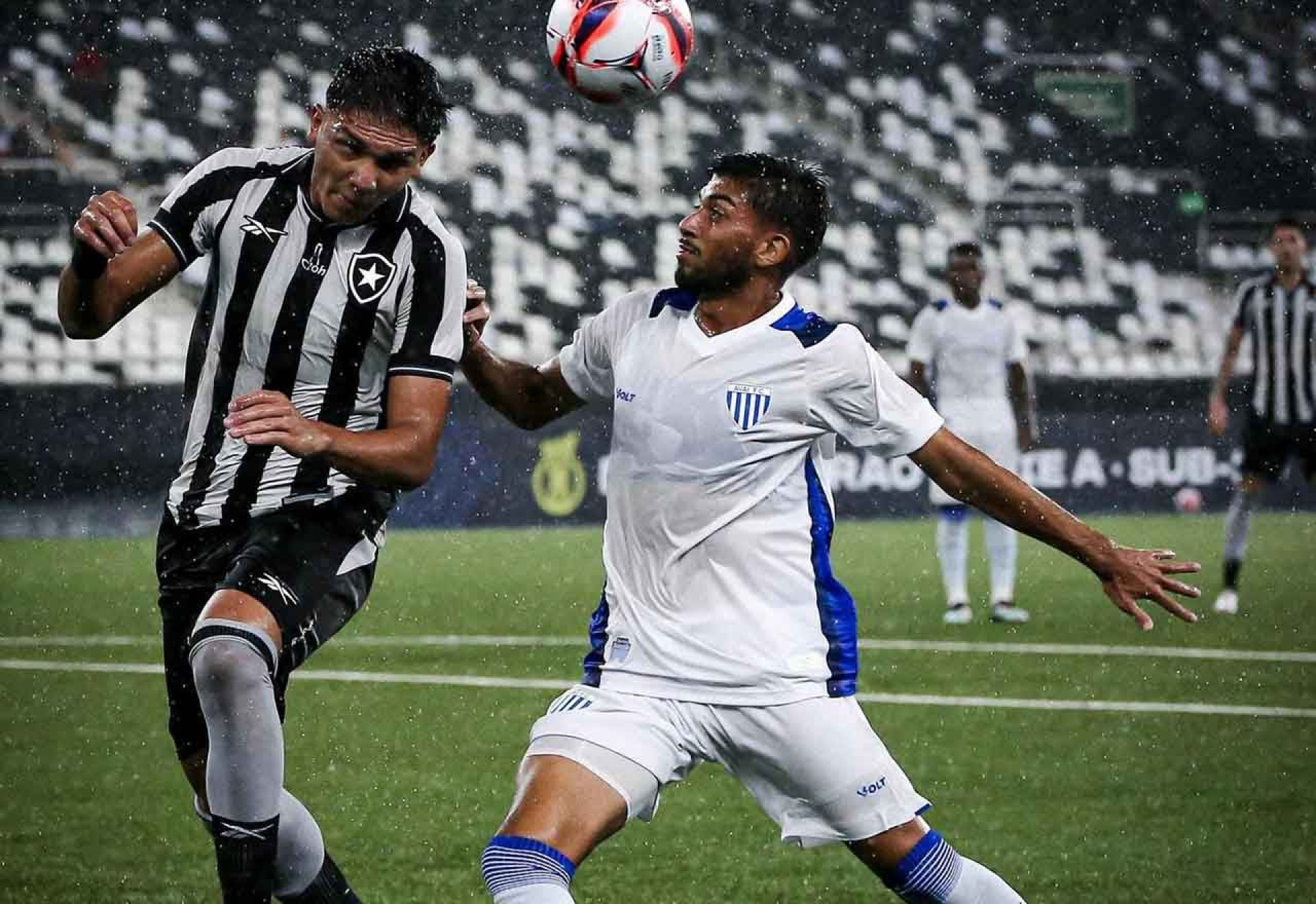Botafogo vira sobre Ava&iacute; e vence a primeira no Brasileiro Sub-20