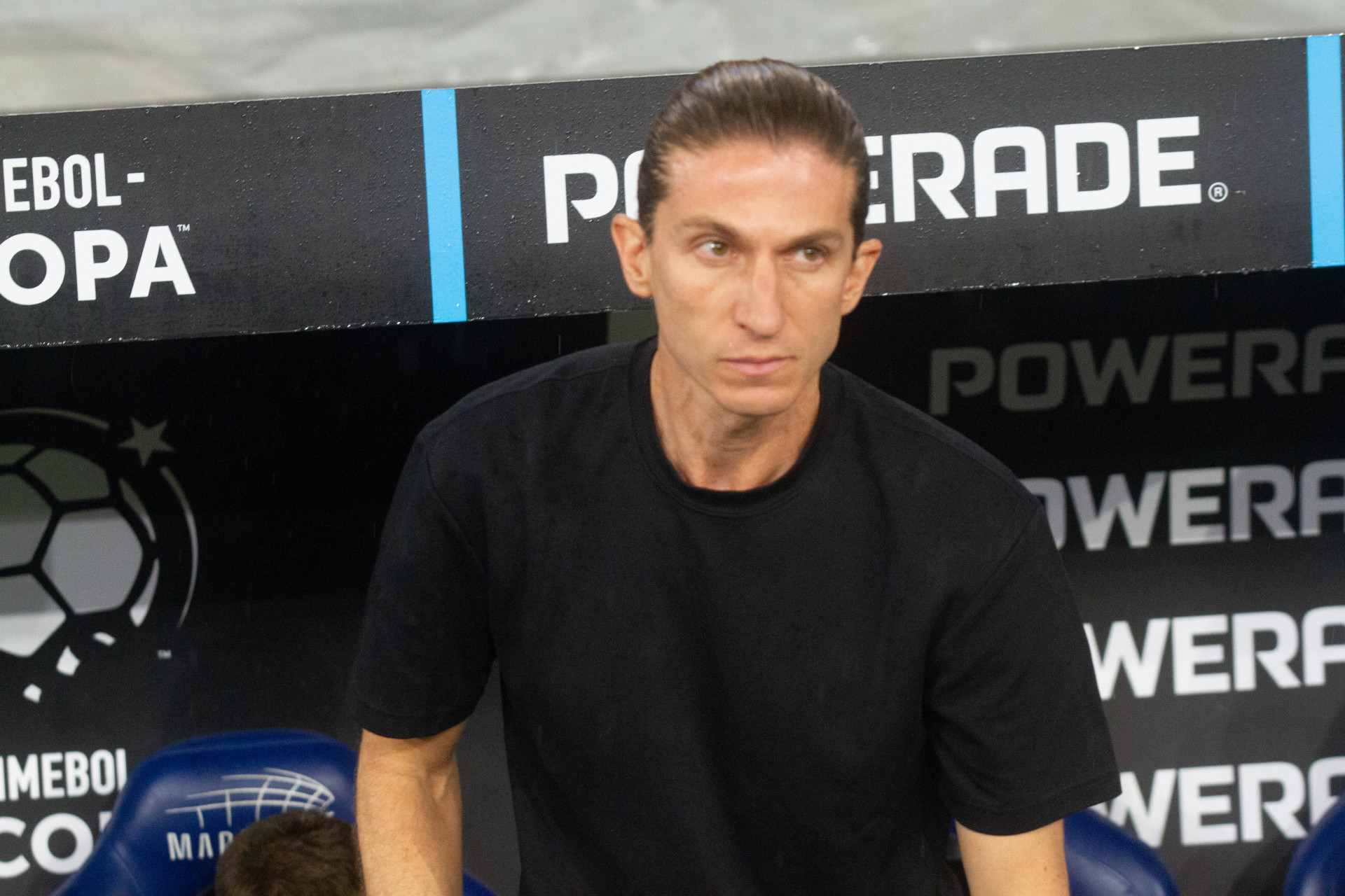 Filipe Luís rasga elogios a Carlo Ancelotti: 'O melhor que nos aconteceu'