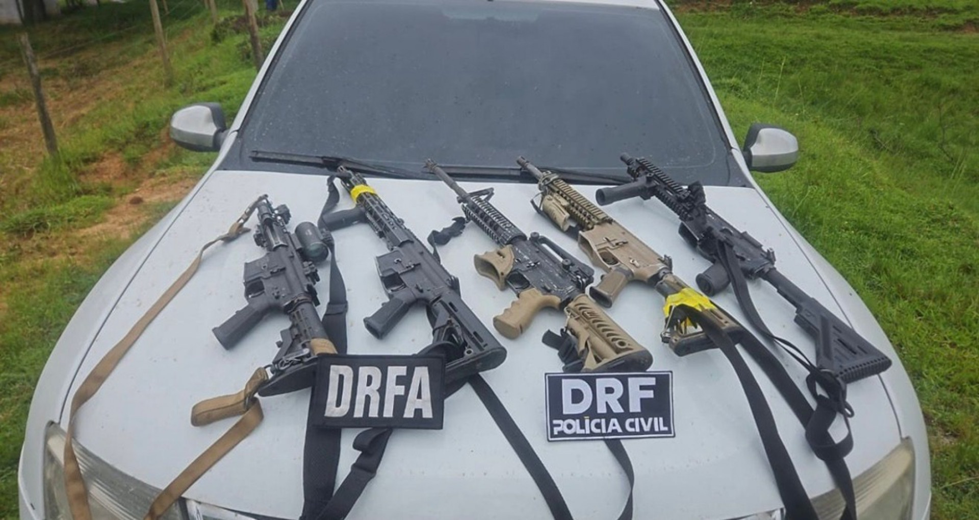 Fuzis apreendidos pelas equipes da DRF e da DRFA - Reprodução