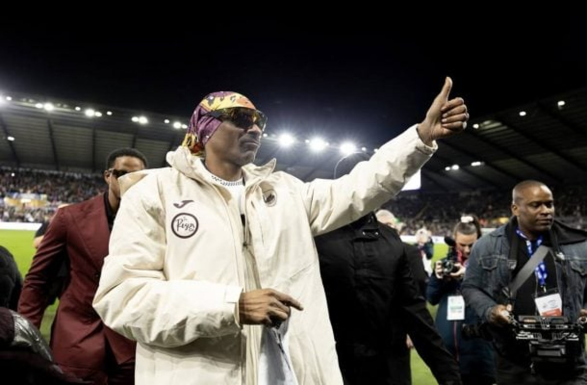 Snoop Dogg estreia como acionista em campo e rende marca hist&oacute;rica ao Swansea