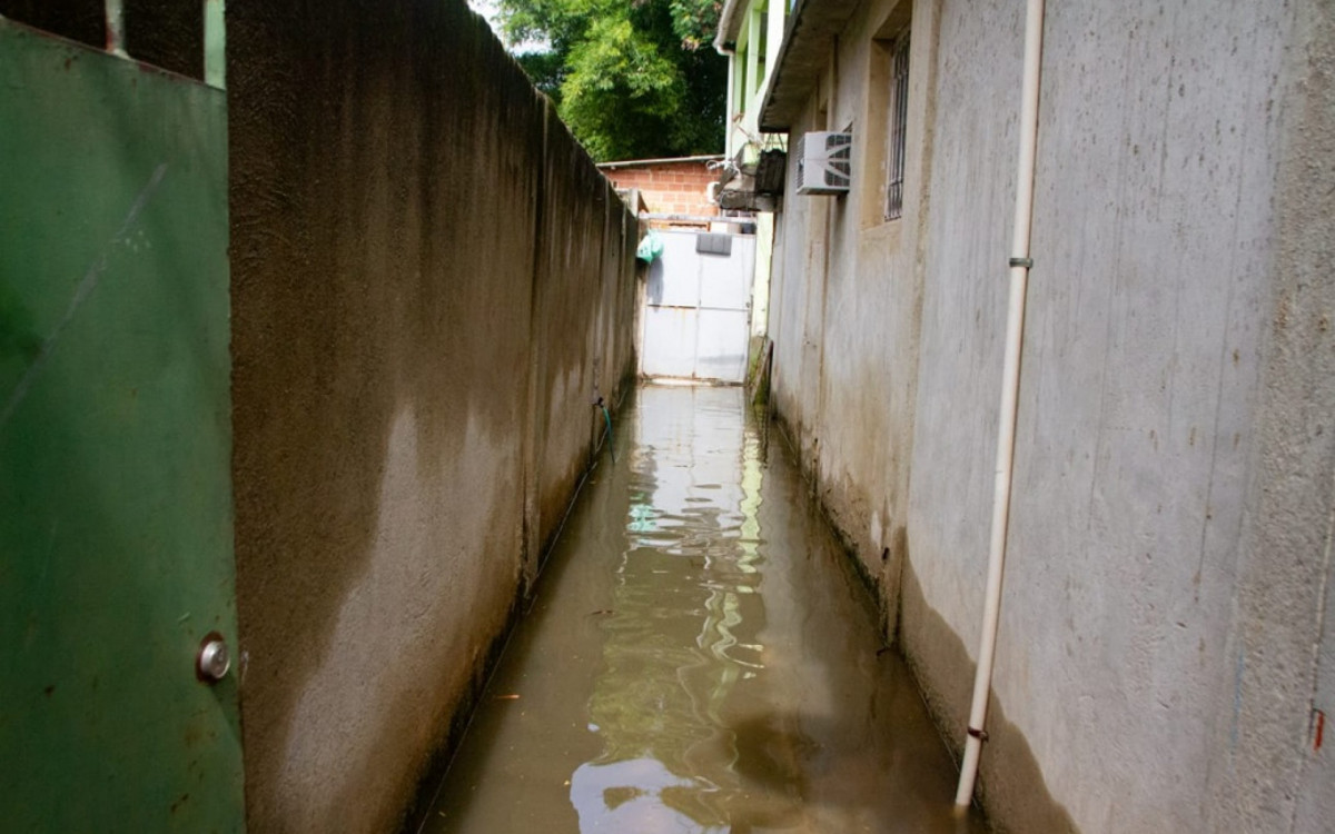 Chuva em Santa Cruz teve acumulado de 94,2 mm e deixou o Lote 2 alagado