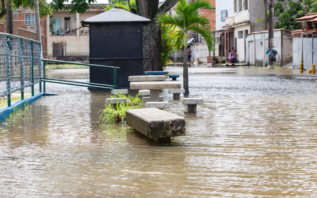 Chuva em Santa Cruz teve acumulado de 94,2 mm e deixou o Lote 2 alagado