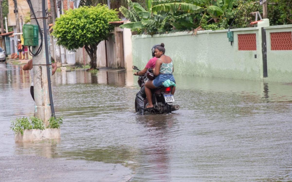 Chuva em Santa Cruz teve acumulado de 94,2 mm e deixou o Lote 2 alagado