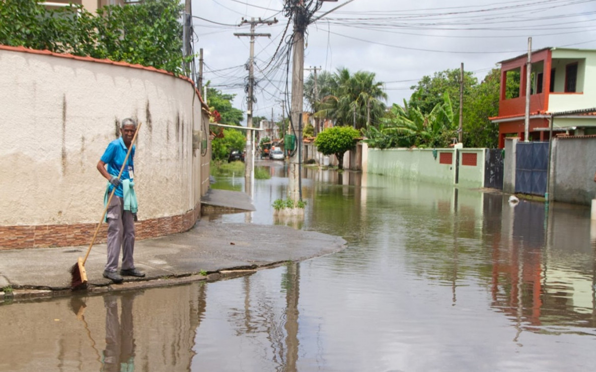 Moradores do Lote 2, em santa Cruz, tiveram prejuízo com mais um episódio de enchente