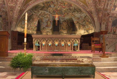 Itália exibe restos mortais de São Francisco de Assis pela primeira vez