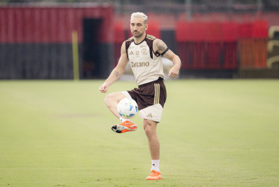 Léo Ortiz faz autoavaliação: 'Se comparar com o ano passado, estou abaixo'