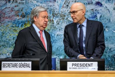 Violência contra a mulher é uma 'emergência global', afirma comissário da ONU