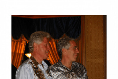 Bill Clinton é interrogado sobre vínculos com Epstein