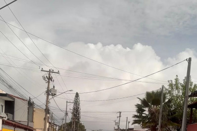 Chuva em Cabo Frio deixa Rua dos Biquínis, Avenida Henrique Terra e Ville Blanche debaixo d’água
