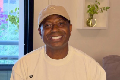 Edilson Capetinha publica primeiro vídeo fora do 'BBB 26' e admite erros