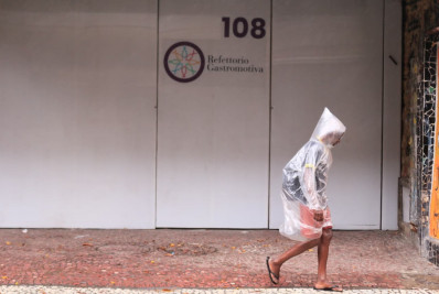Restaurante que oferecia comida para pessoas em situação de rua encerra atividades na Lapa 