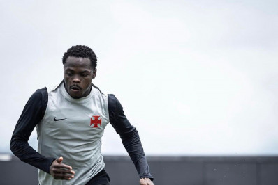 Vasco prevê valorização de Andrés Gómez na Copa do Mundo e aguarda propostas