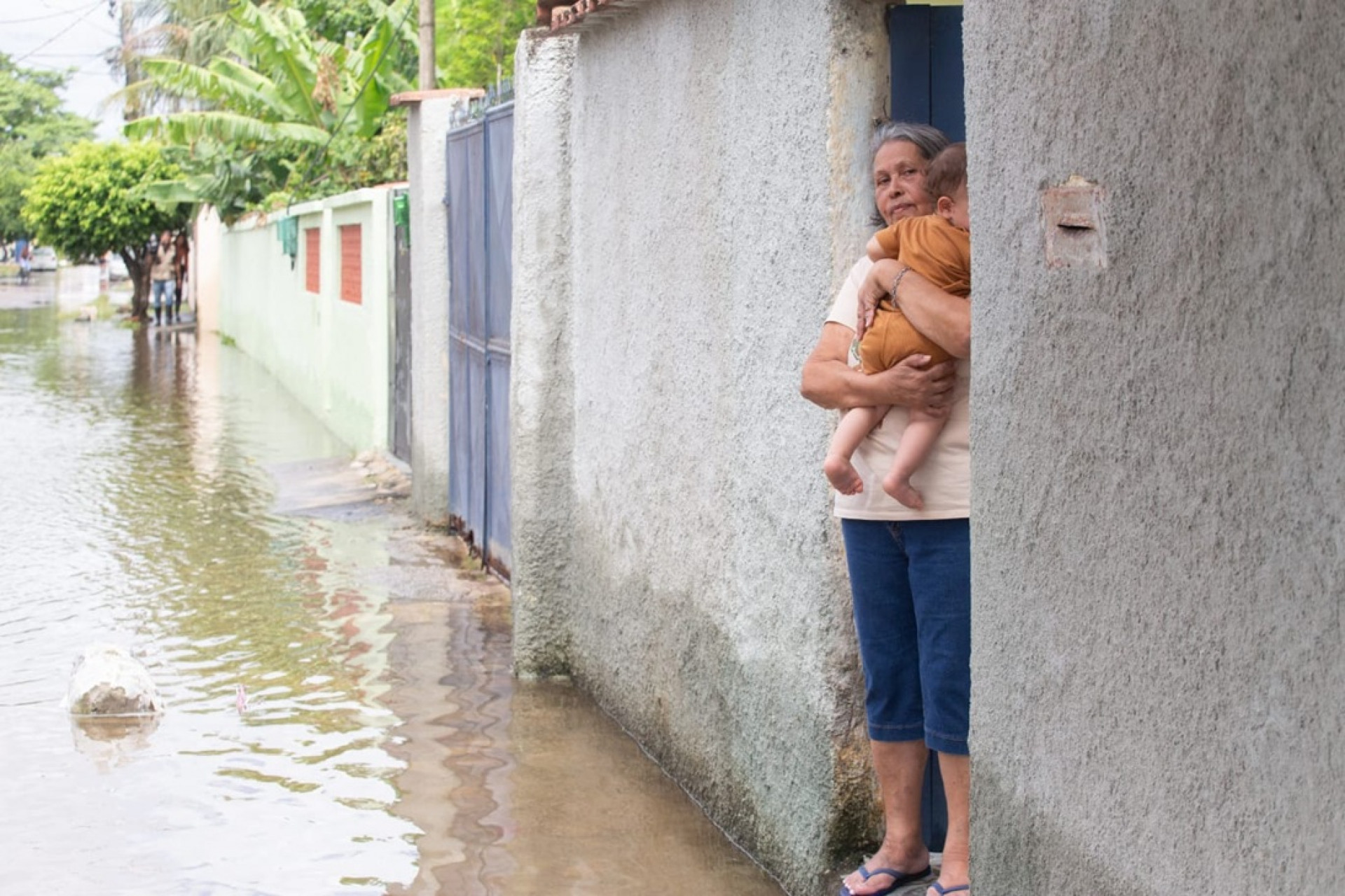 A aposentada Maria da Silva mora na região há 40 anos e afirmou nunca ter visto melhorias - Érica Martin/Agência O Dia