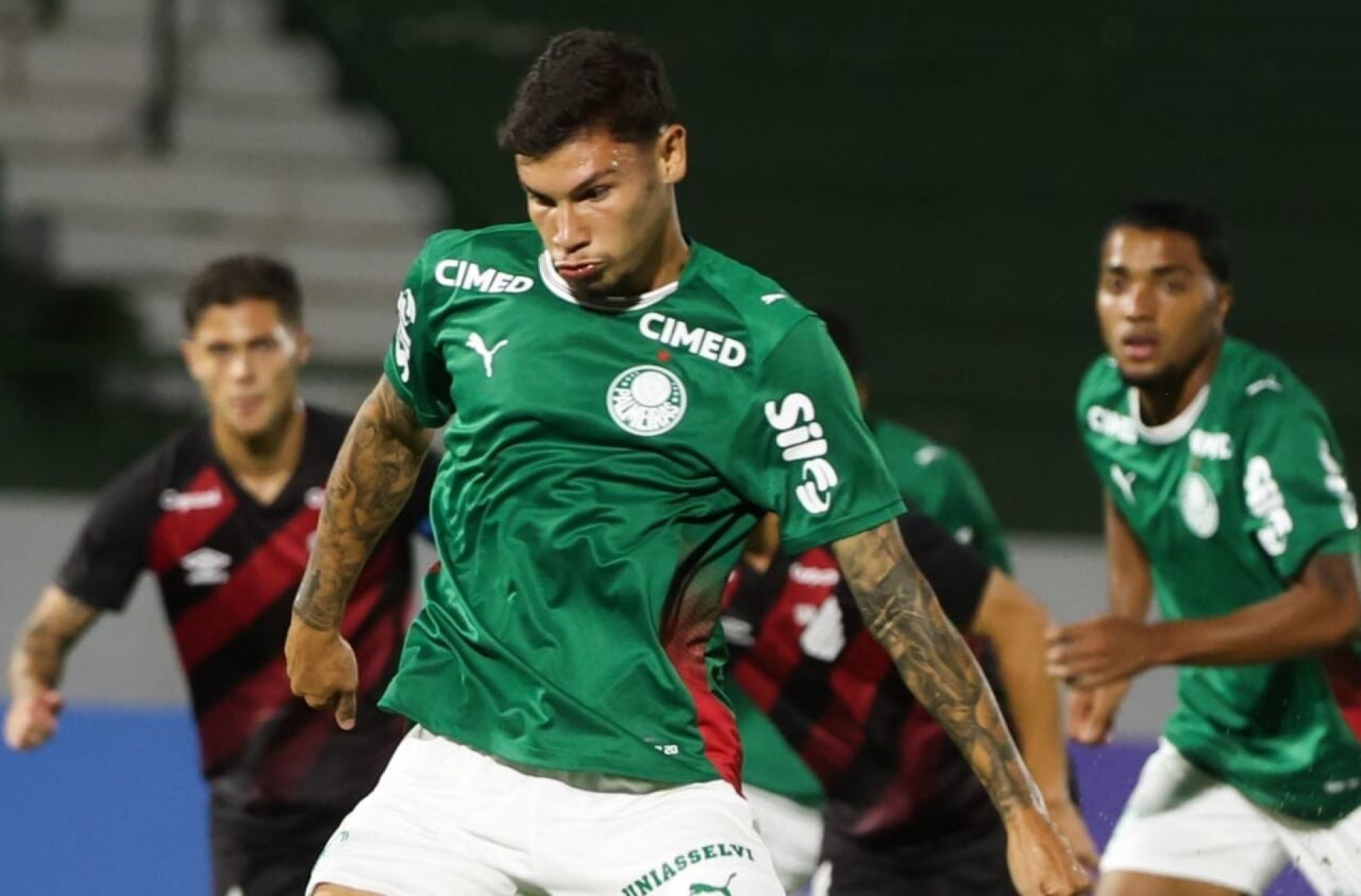 Em &uacute;ltimo jogo antes da Libertadores, Palmeiras vence Athletico pelo Brasileir&atilde;o sub-20