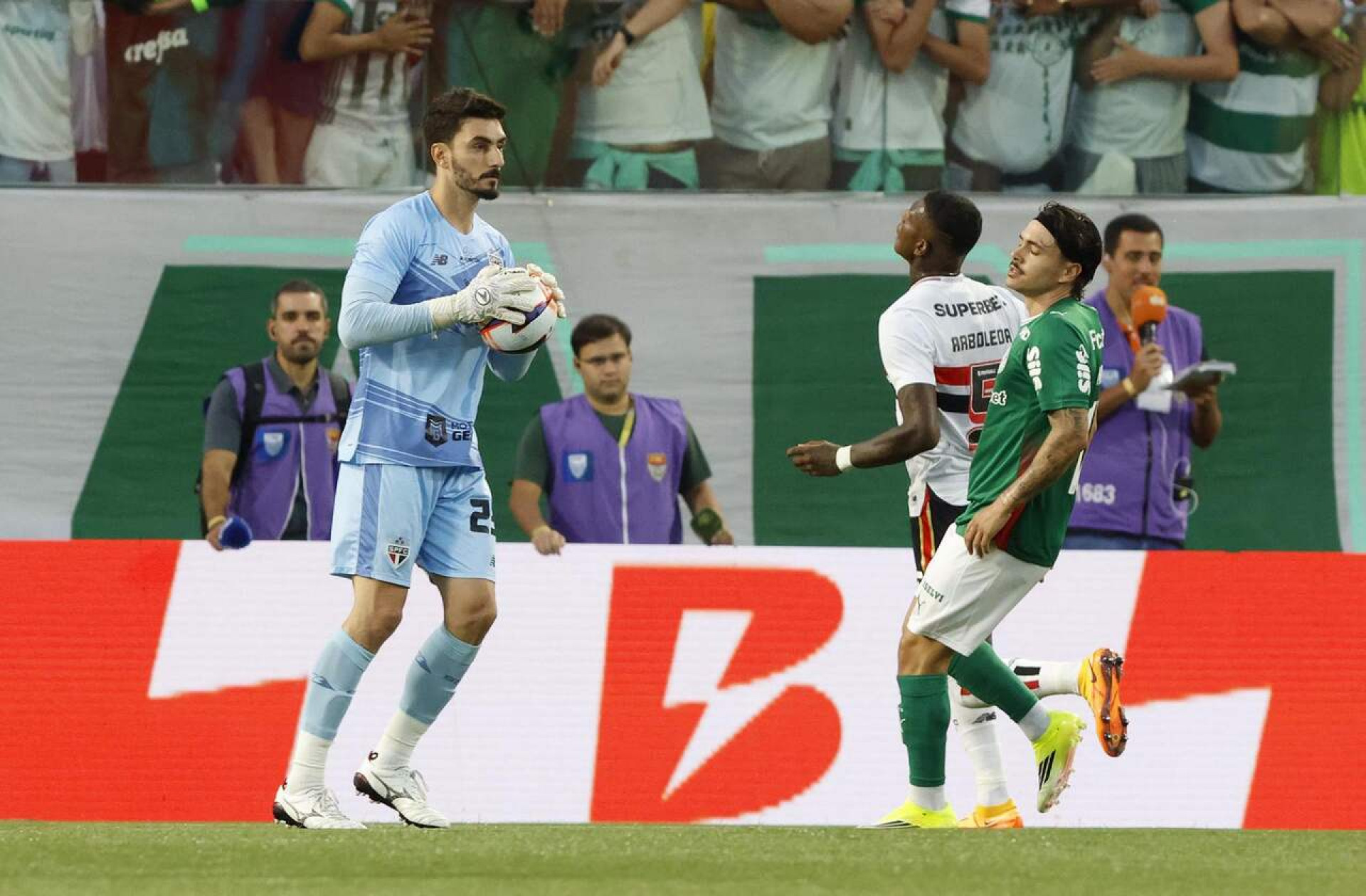 S&atilde;o Paulo reencontra o Palmeiras em cen&aacute;rio oposto ao do &uacute;ltimo cl&aacute;ssico