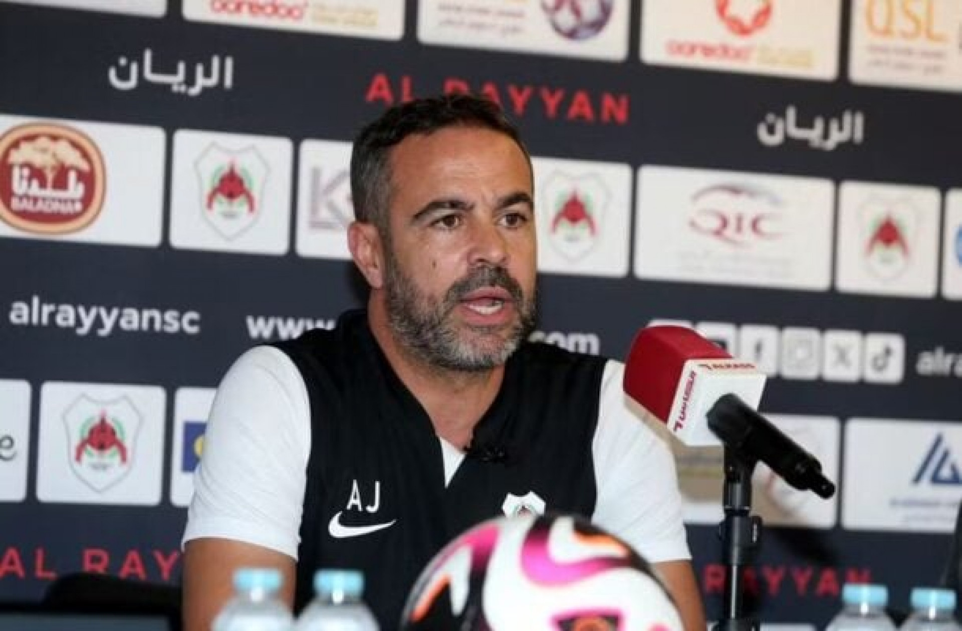 Vasco v&ecirc; estrangeiros mais distantes e mant&eacute;m Renato Ga&uacute;cho na mira