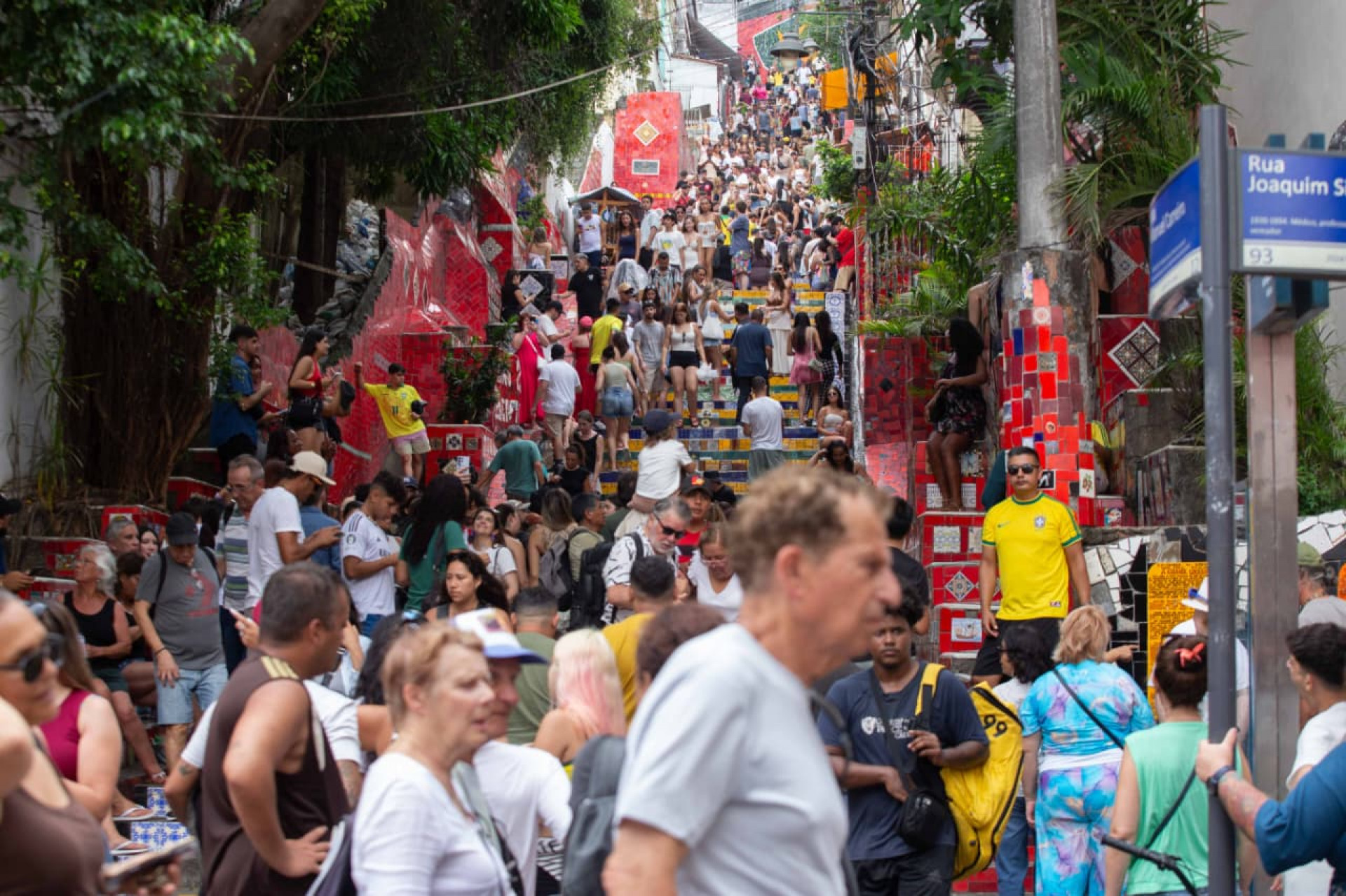 Escadaria Selarón é um dos pontos mais visitados por turistas no Rio - Érica Martin / Agência O Dia