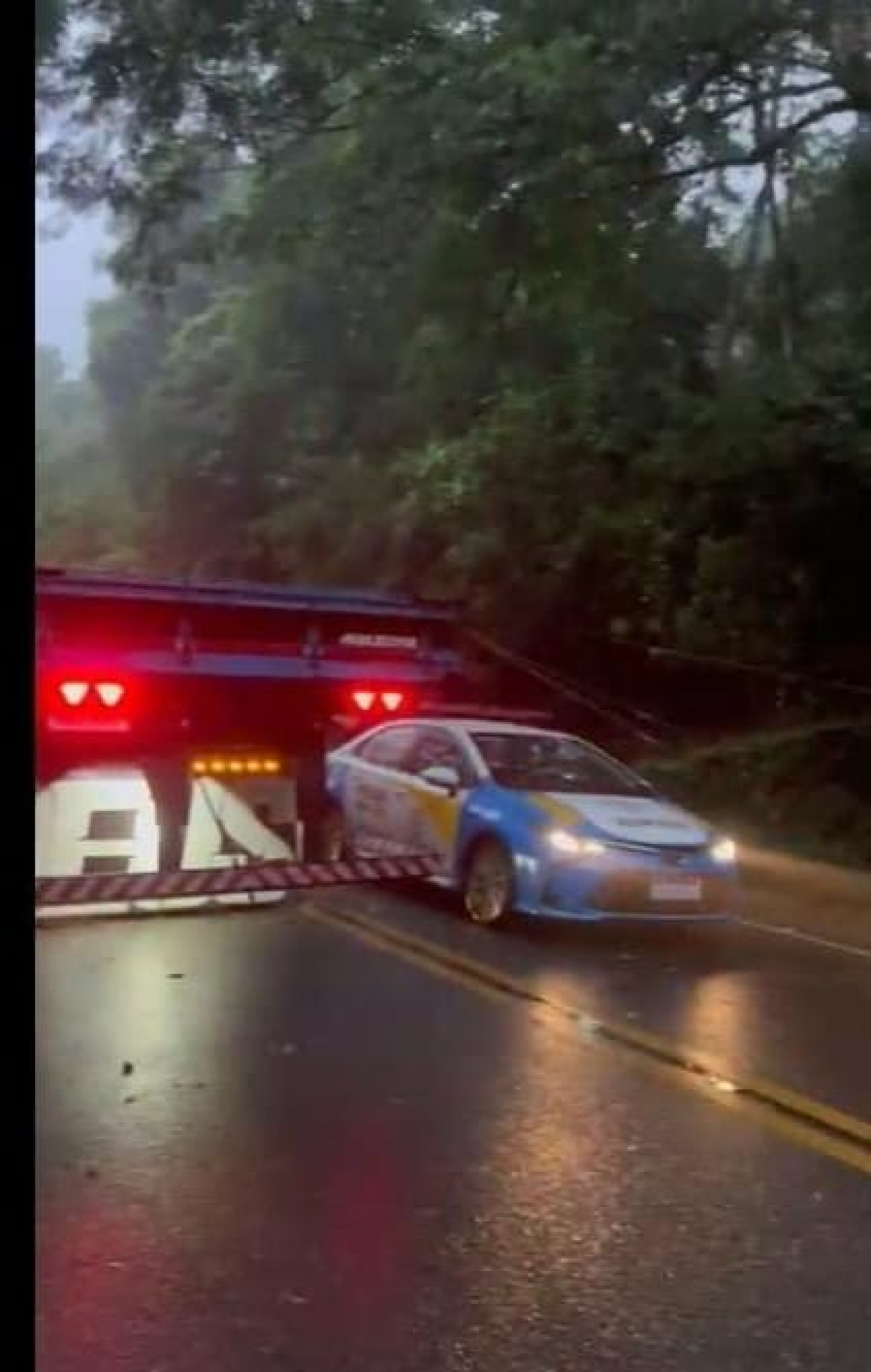 RJ-155 na altura da Serra D'&Aacute;gua, em Angra - Divulga&ccedil;&atilde;o
