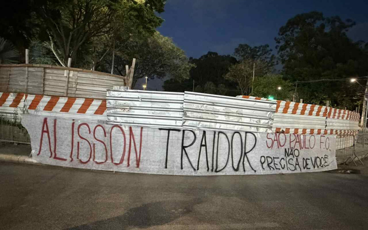S&atilde;o Paulo define estrat&eacute;gia para reintegrar Alisson e evita exposi&ccedil;&atilde;o no Morumbis