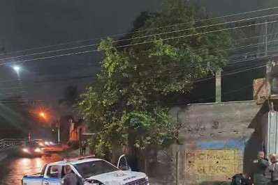 Perseguição com tiroteio termina com presos e moto recuperada em Belford Roxo