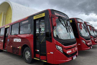 Prefeitura e consórcio Transnit apresentam 39 novos ônibus com ar-condicionado para a Região Norte