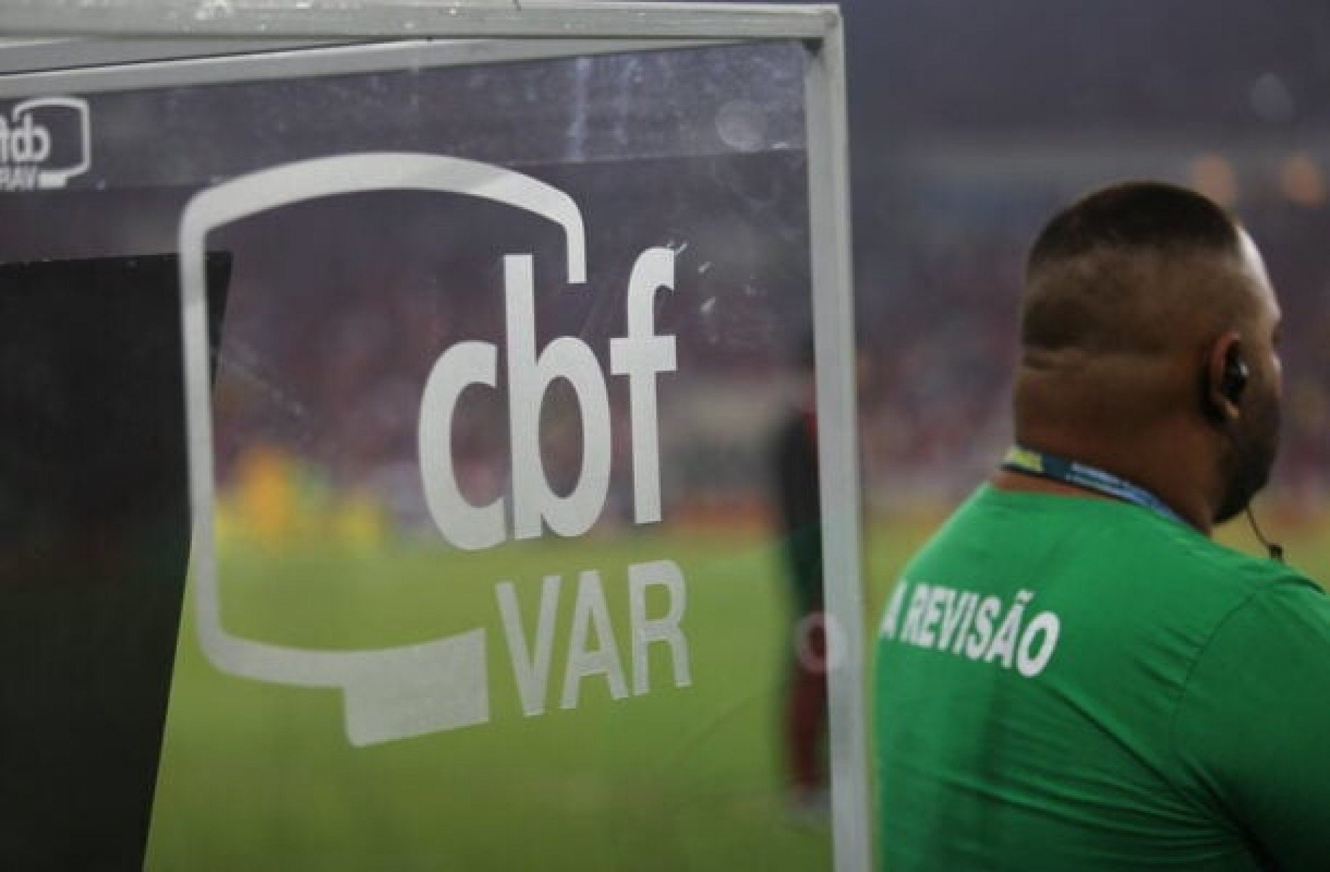 IFAB aprova regras para acelerar jogos e amplia atua&ccedil;&atilde;o do VAR a partir da Copa