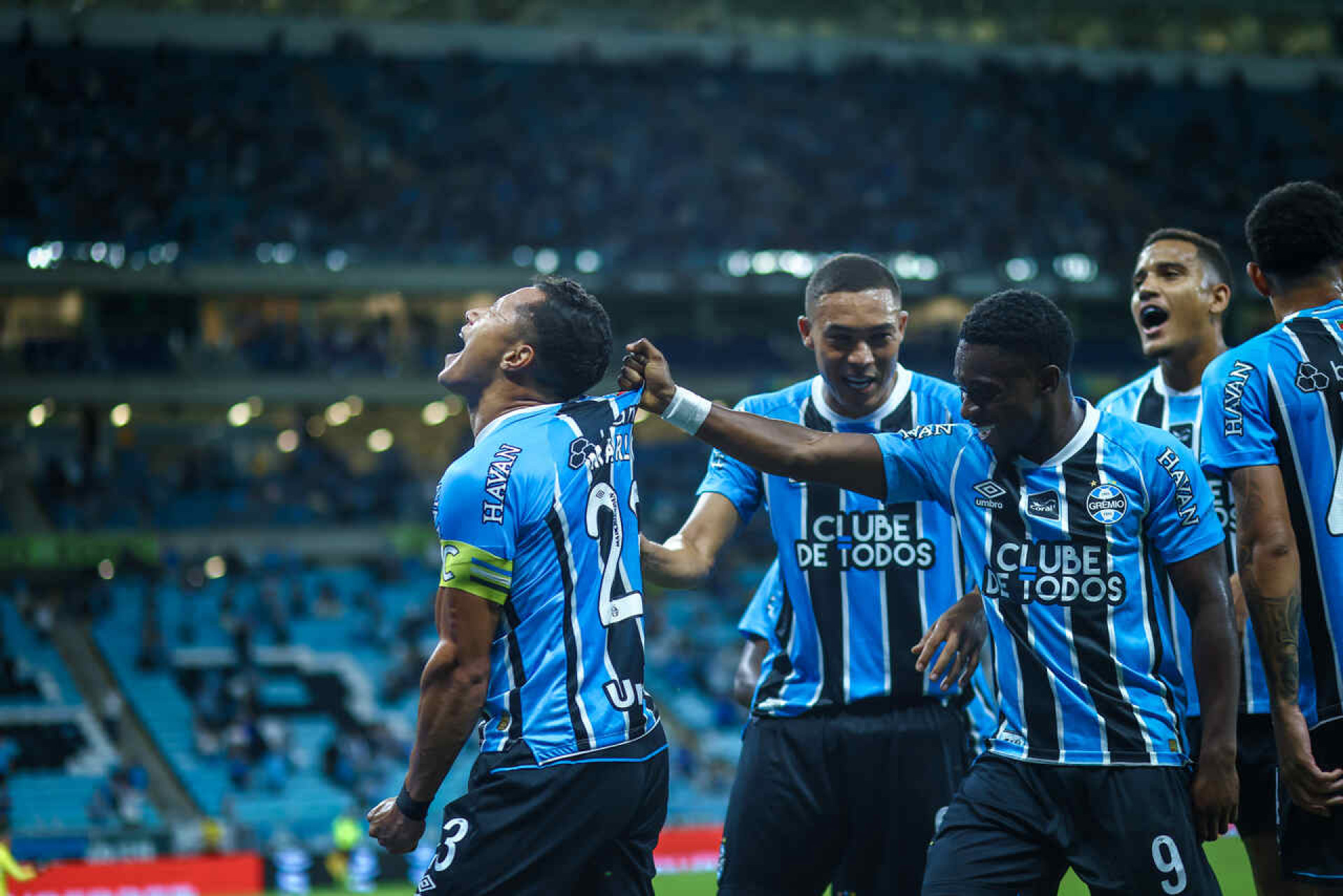 Gr&ecirc;mio x Internacional: onde assistir, escala&ccedil;&otilde;es e arbitragem