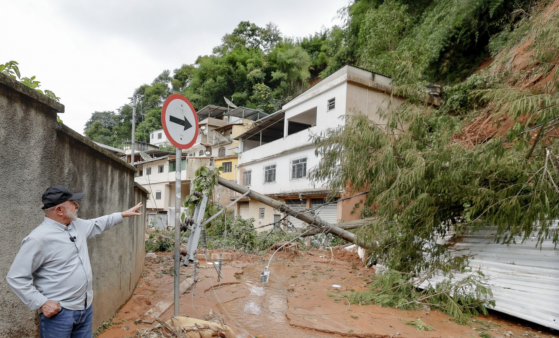 Lula visita áreas afetadas por enchentes, em Minas Gerais - Ricardo Stuckert / PR