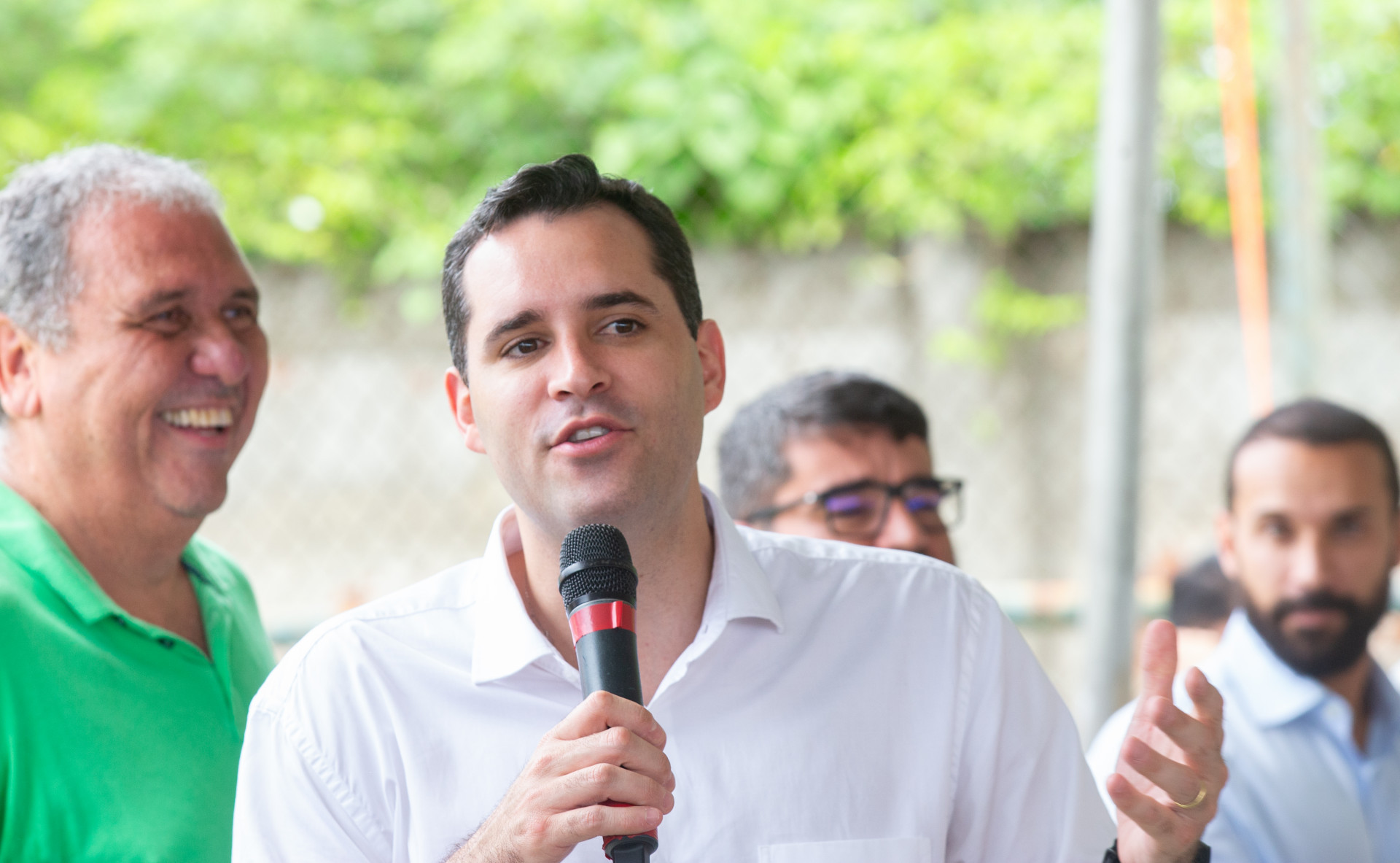 Vice-prefeito Eduardo Cavaliere acompanhou o in&iacute;cio das obras de drenagem nos condom&iacute;nios Villagio Campinho
 - &Eacute;rica Martin/Ag&ecirc;ncia O Dia