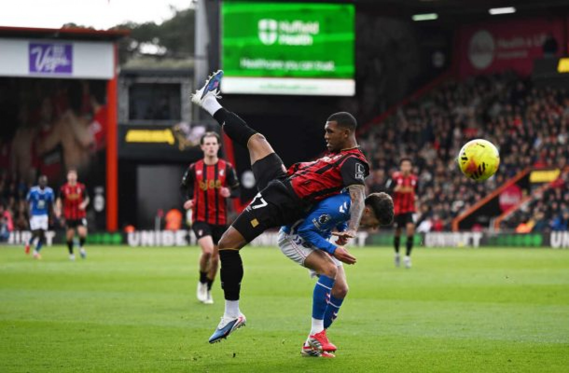Evan&iacute;lson salva o Bournemouth de derrota para o Sunderland na Premier League