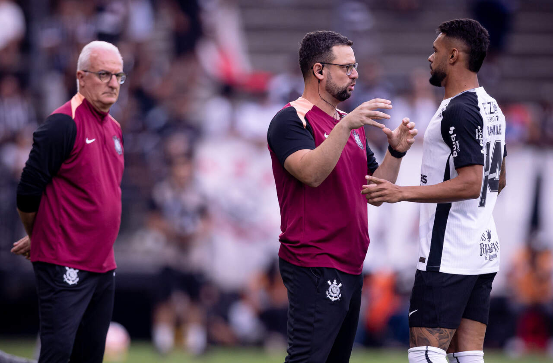 Corinthians vive maratona como visitante, mas tenta confirmar boa fase por final