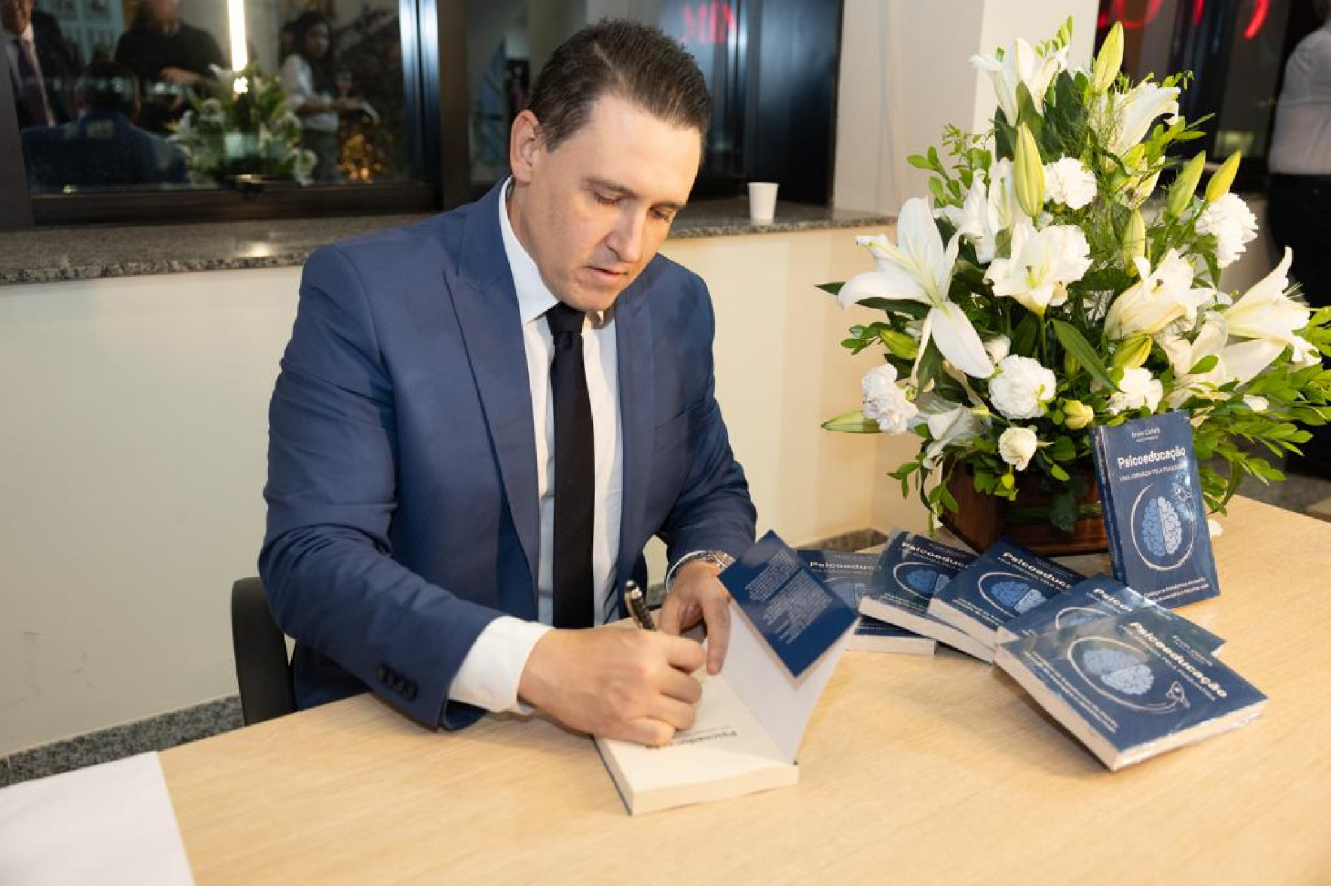 Psiquiatra Dr. Ervin Cotrik lança livro sobre a importância da informação no cuidado com a saúde mental - Divulgação