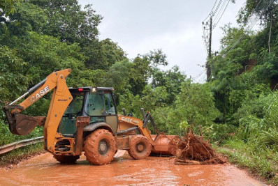 Chuvas em Japeri causam alagamentos e mobilizam Gabinete de Crise com força-tarefa emergencial