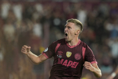 Fluminense tem negociação avançada por atacante que brilhou na Recopa