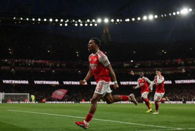 Arsenal vence Chelsea em clássico londrino e retoma vantagem de cinco pontos na liderança