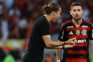 Com trabalho ameaçado, Filipe Luís fica nas mãos de 'europeus' para virada no Flamengo