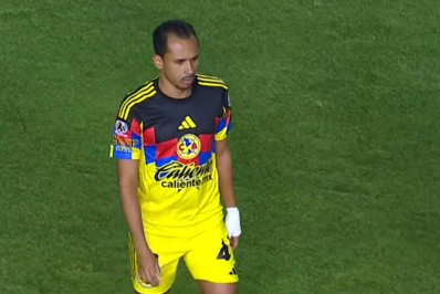 Emprestado pelo Fluminense, Lima recebe cartão vermelho relâmpago no América-MEX