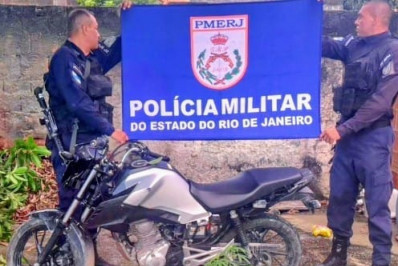 Quatro são presos e submetralhadora é apreendida em Nova Iguaçu