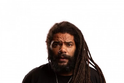 Feira turística e cultural do Xaréu promove show de Vitin em Arraial do Cabo