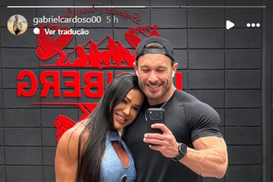 Namorado de Gracyanne Barbosa faz declaração de amor durante treino