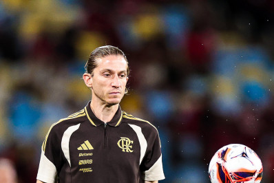 Filipe Luís entende protestos do torcedor: 'Não está se sentindo representado'